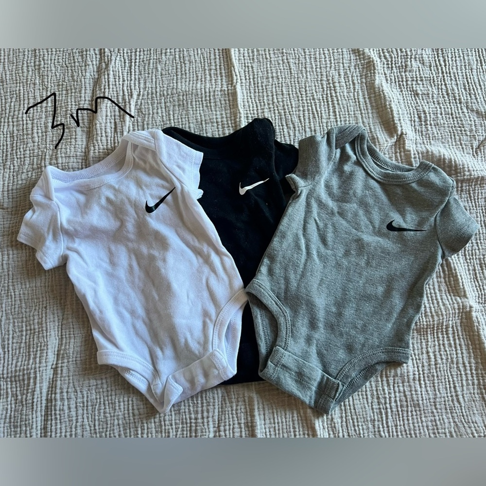 Nike Baby Bodysuit Set - White, Black, Gray